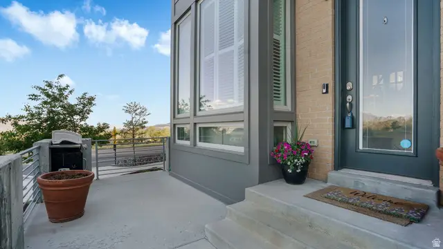 4491 W Daybreak Rim Way S, South Jordan, UT 84009 - #3