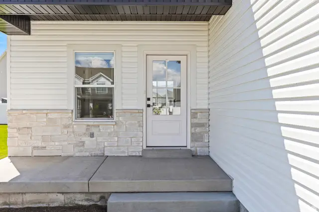 632 S 720 E, Hyrum, UT 84319 - #2