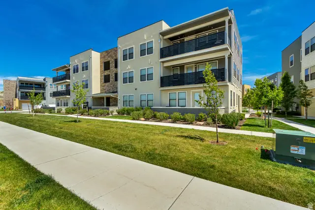 8342 S Sky Mirror Ln W #H101, Midvale, UT 84047 - #3