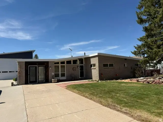 105 3rd Ave, Dutch John, UT 84023 - #1