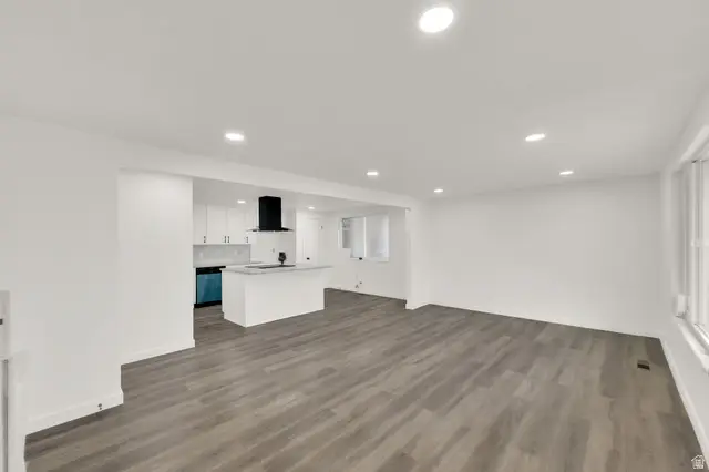 2054 W Mark St, Layton, UT 84041 - #3