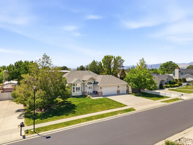 2601 W Bridle Oak Dr, South Jordan, UT 84095 - #2