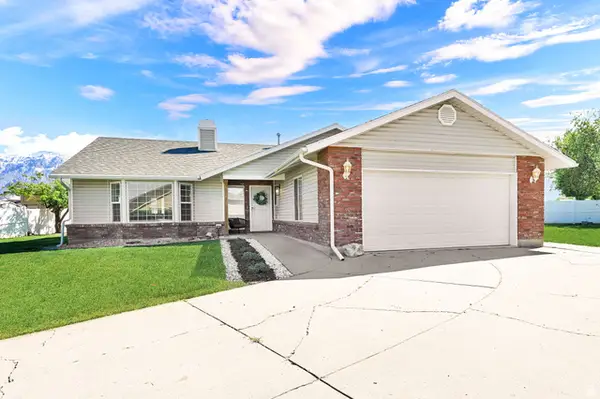 2476 W Clydesdale Ct. N, Farr West, UT 84404