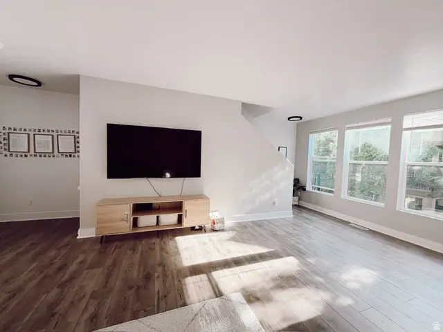 736 W Kirkbride Ave S, South Salt Lake, UT 84119 - #3