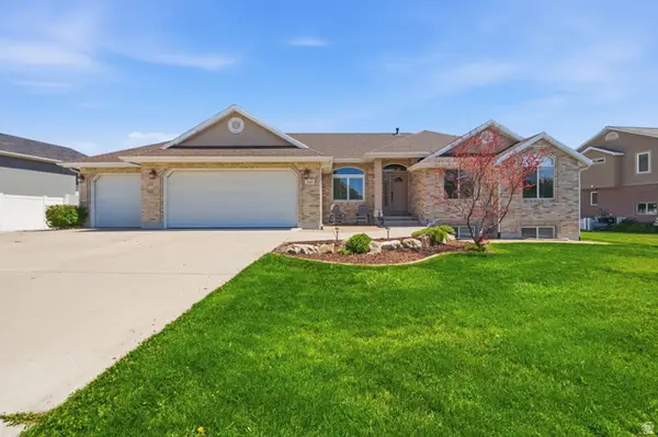 1429 Flint Meadow Dr, Kaysville, UT 84037