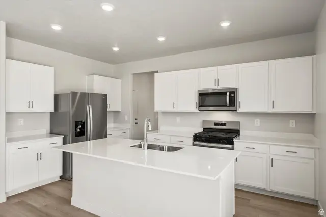 856 N 260 E, Santaquin, UT 84655 - #1