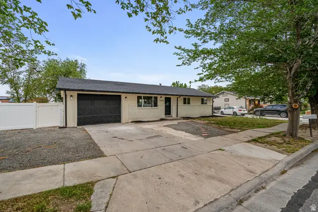 7430 W Antonio Dr, Magna, UT 84044 - #2