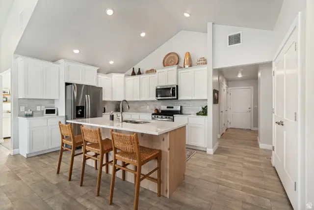 501 E Lone Star #B, Saratoga Springs, UT 84045 - #3