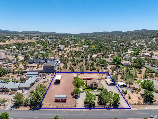 1117 W Coyote Way, Dammeron Valley, UT 84783 - #2