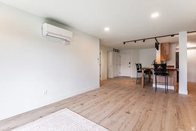530 S 400 St E #2203, Salt Lake City, UT 84111 - #3
