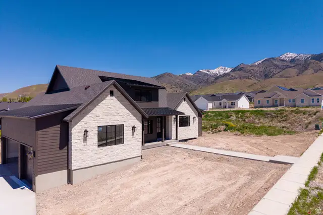 881 E 100 N, Hyde Park, UT 84318 - #2