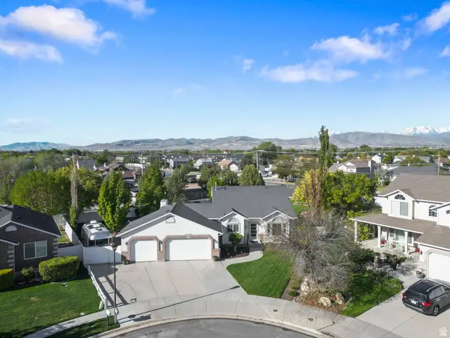 1293 W Margaret View Cir, Riverton, UT 84065 - #1