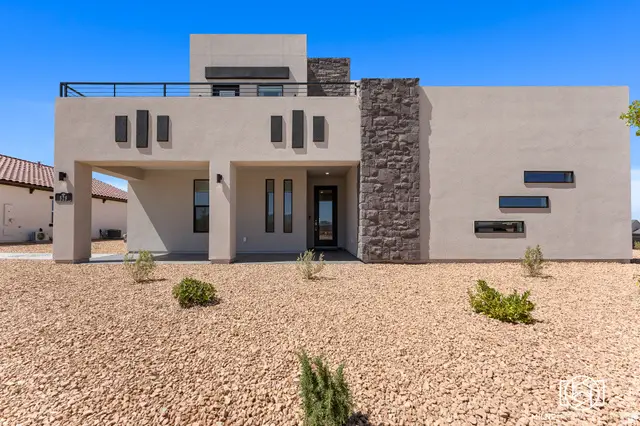 528 W Green Mountain Dr, Saint George, UT 84790 - #1
