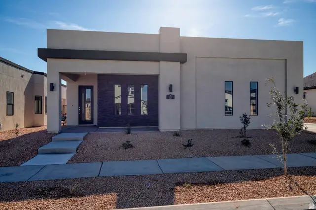 527 W Avery Ln, Saint George, UT 84790 - #1
