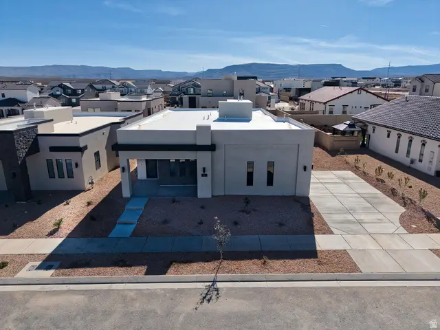 527 W Avery Ln, Saint George, UT 84790 - #2