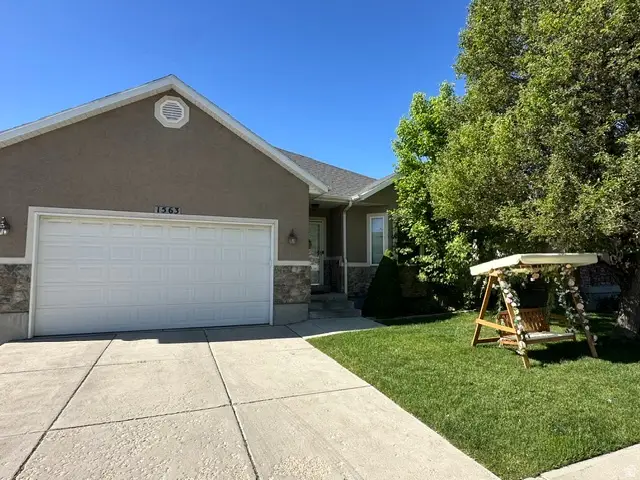 1563 W Turtle Dove Ln, West Jordan, UT 84088 - #2