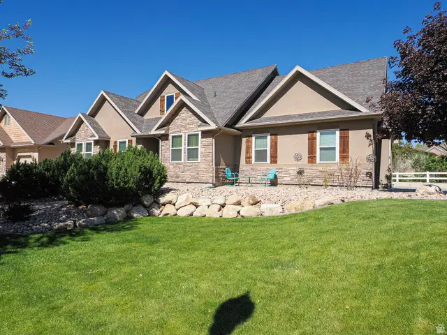 8124 S Macks Inn Cir, West Jordan, UT 84081 - #3
