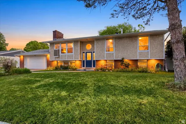 2811 W Lastrada Way S, Riverton, UT 84065 - #1