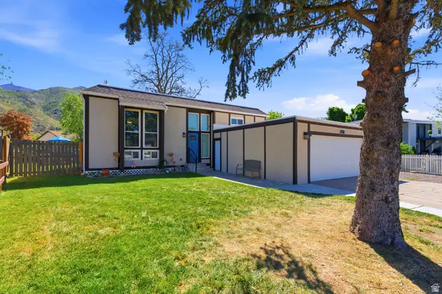 5756 S Willowood Ln E, South Ogden, UT 84403 - #3