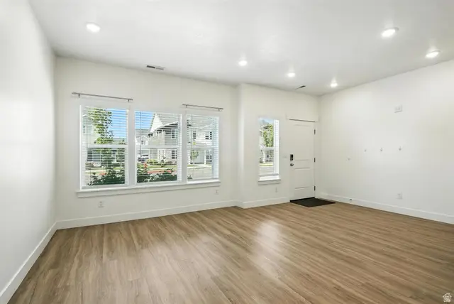 1221 W 1870 S, Logan, UT 84321 - #3