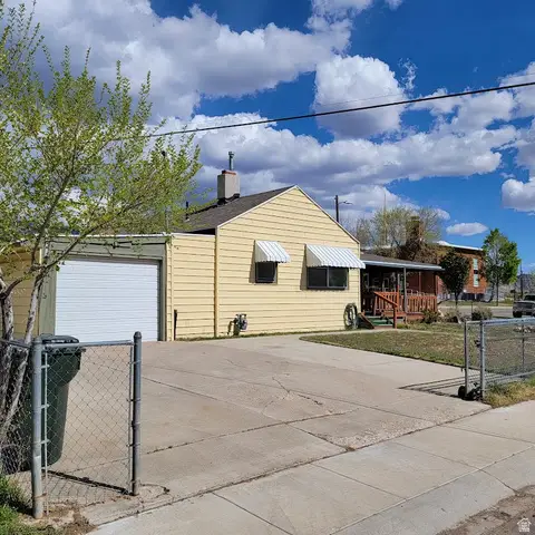 207 N Rawlins St, East Carbon, UT 84520 - #3