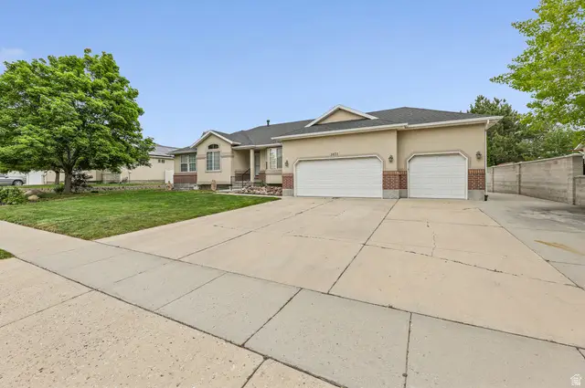 3674 W Elk Valley Ln, South Jordan, UT 84009 - #3