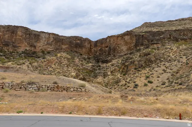352 N 250 E #17, La Verkin, UT 84745 - #1