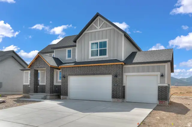 8944 S Smoky Hollow Rd, West Jordan, UT 84081 - #3