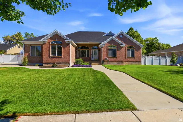 1274 W Chapel Ridge Dr, South Jordan, UT 84095 - #2