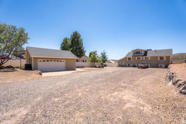 1656 S Ash Creek Dr, Toquerville, UT 84774 - #1