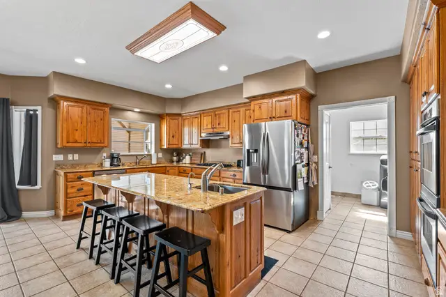 247 W 400 N, Santaquin, UT 84655 - #3