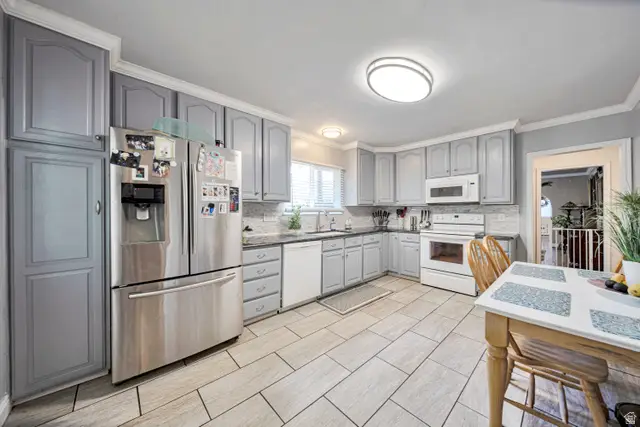 5946 S Highland Dr, Holladay, UT 84121 - #1