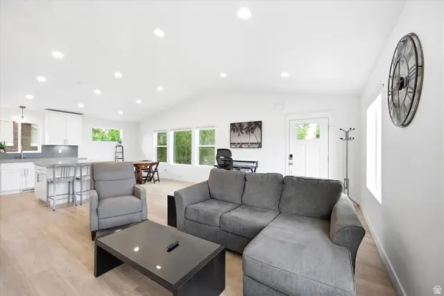194 E Sunset Ave, South Salt Lake, UT 84115 - #2