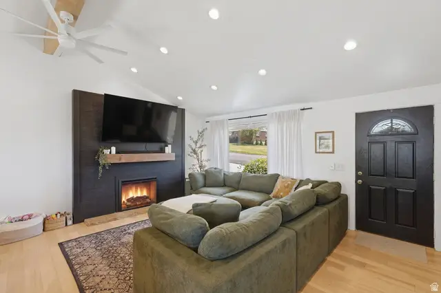 531 E 1050 N, Bountiful, UT 84010 - #3
