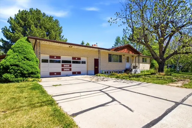 827 E 400 S, Orem, UT 84097 - #1