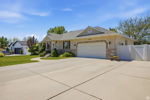 7536 S Woodbend Rd, West Jordan, UT 84081 - #2