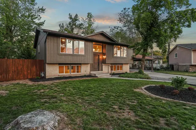 9161 S Lazon Cir, Sandy, UT 84094 - #3