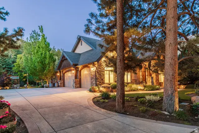 9621 S Glacier Park Ln, Sandy, UT 84092 - #2
