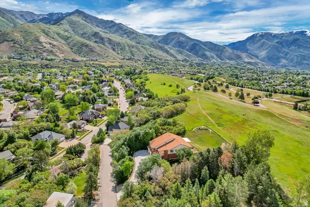 1671 Cherokee Cir, Ogden, UT 84403 - #2