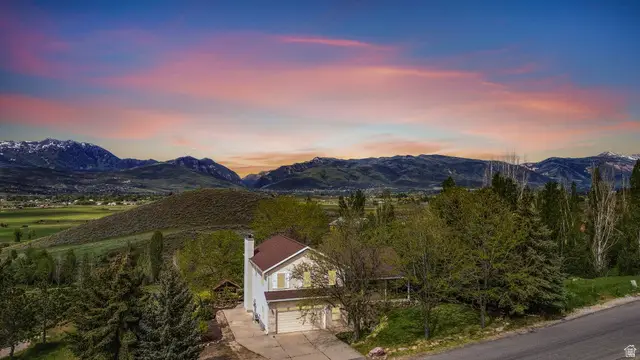 8975 E Pineview Dr, Huntsville, UT 84317 - #2