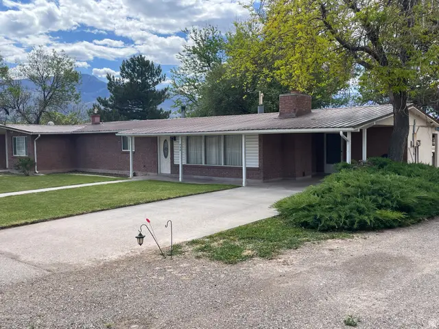 438 E Main St, Elsinore, UT 84724 - #1