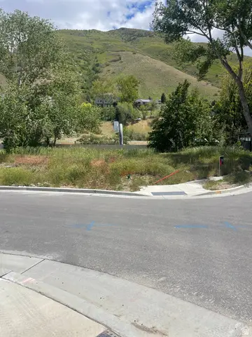7657 S Avondale Dr E, Salt Lake City, UT 84121 - #3
