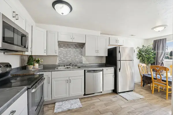 768 N Redwood Rd #19, Salt Lake City, UT 84116