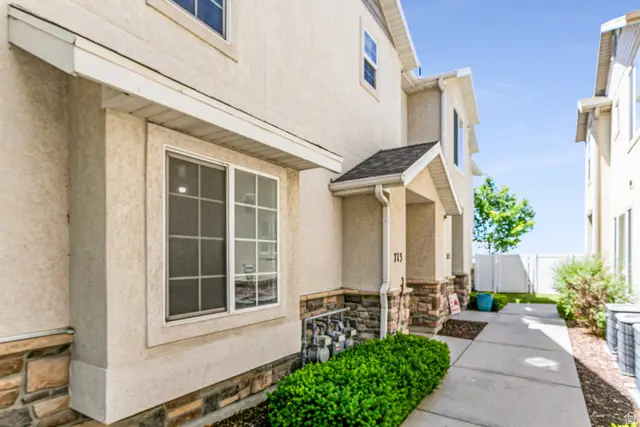 713 W Buckingham Dr, North Salt Lake, UT 84054 - #3