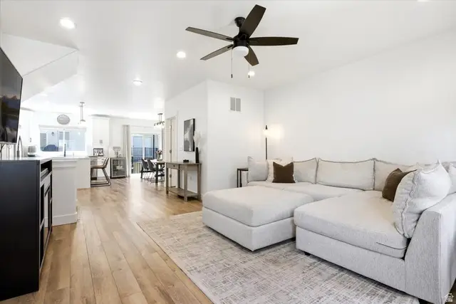 10 W Beebe Ln S, Murray, UT 84107 - #1