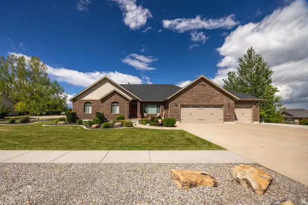 395 N 575 E, Hyde Park, UT 84318