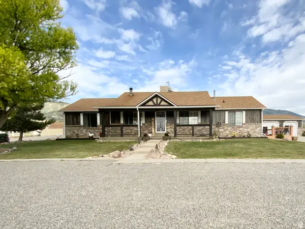 1061 S Copper Rd E, Stockton, UT 84071