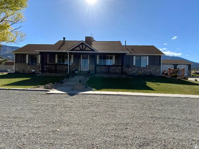 1061 S Copper Rd E, Stockton, UT 84071 - #2