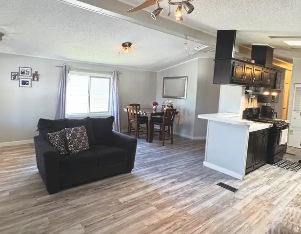 699 W Big Mountain Dr #114, Taylorsville, UT 84123 - #2