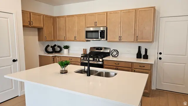2864 S Tetzlaff Pl, West Valley City, UT 84128 - #2